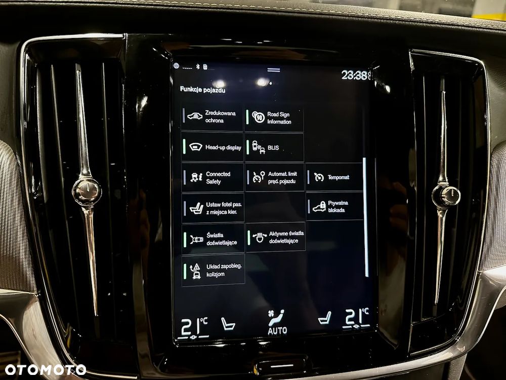 Volvo S90 T6 GPF AWD R-Design - 24