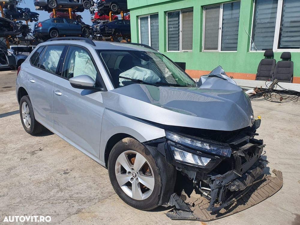 pompa de benzina plutitor carcasa filtru ulei Skoda Kamiq motor 1.0tsi 95cp DKLA Dezmembrez - 3