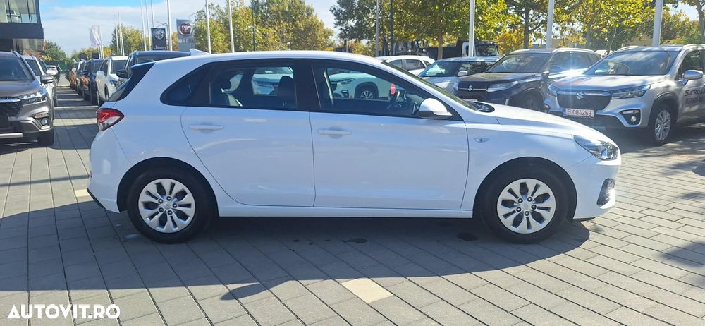 Hyundai i30 1.5 110CP 5DR M/T Comfort - 4