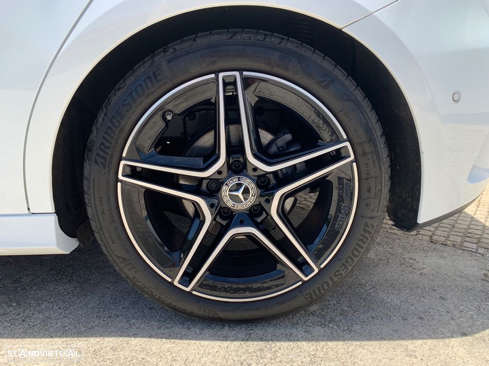 Mercedes-Benz A 180 d 7G-DCT AMG Line - 12