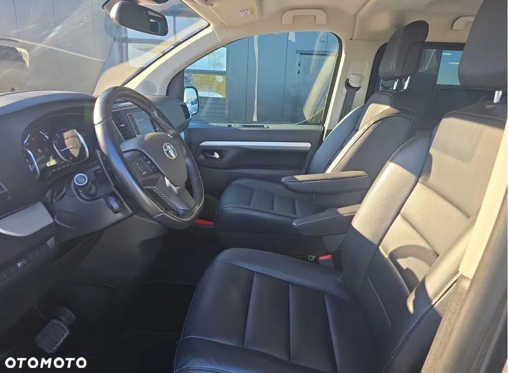 Toyota ProAce Kombi 2.0 D-4D Long 2,8t - 11