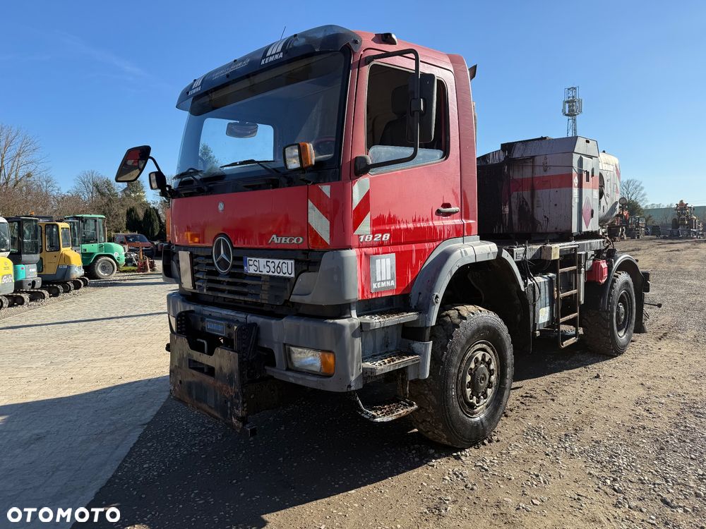 Mercedes-Benz 1833 - 16