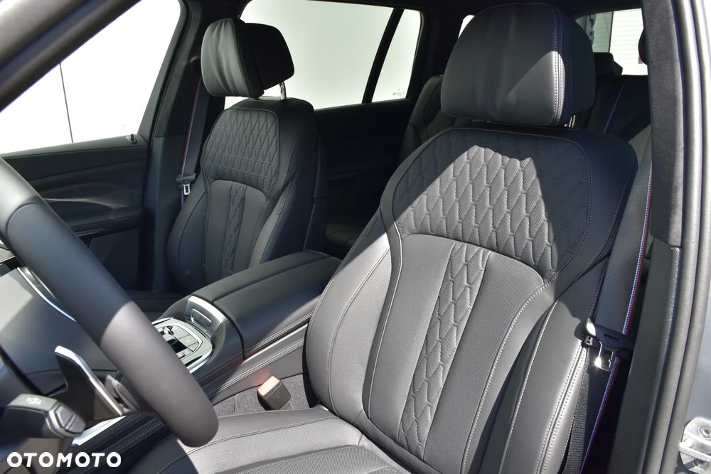 BMW X7 xDrive40d mHEV Individual Edition sport - 16