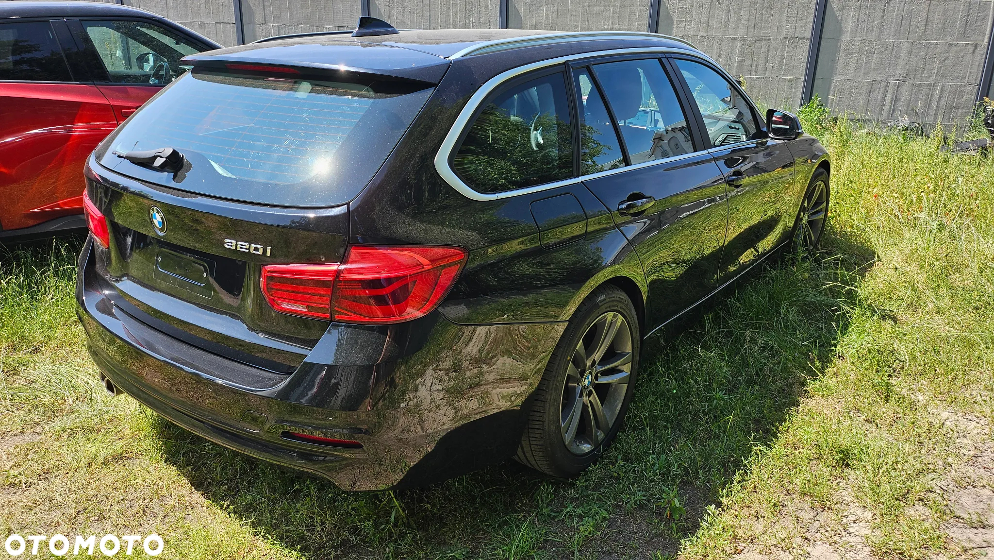 BMW Seria 3 320i Touring Luxury Line - 20