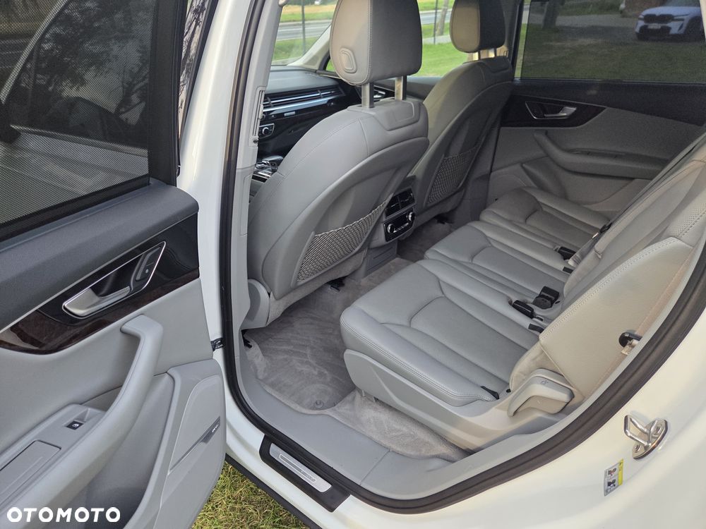 Audi Q7 - 16
