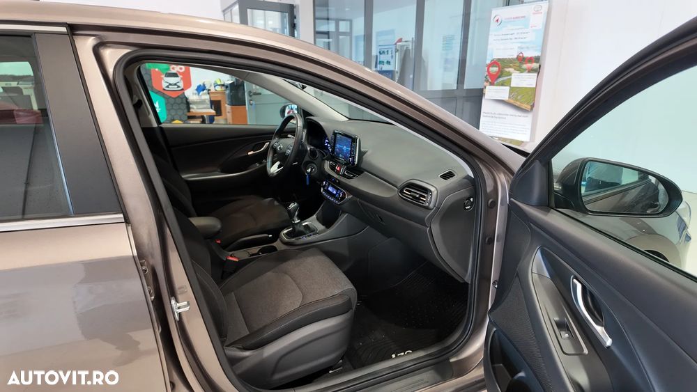 Hyundai i30 1.5 110CP M/T Highway - 12