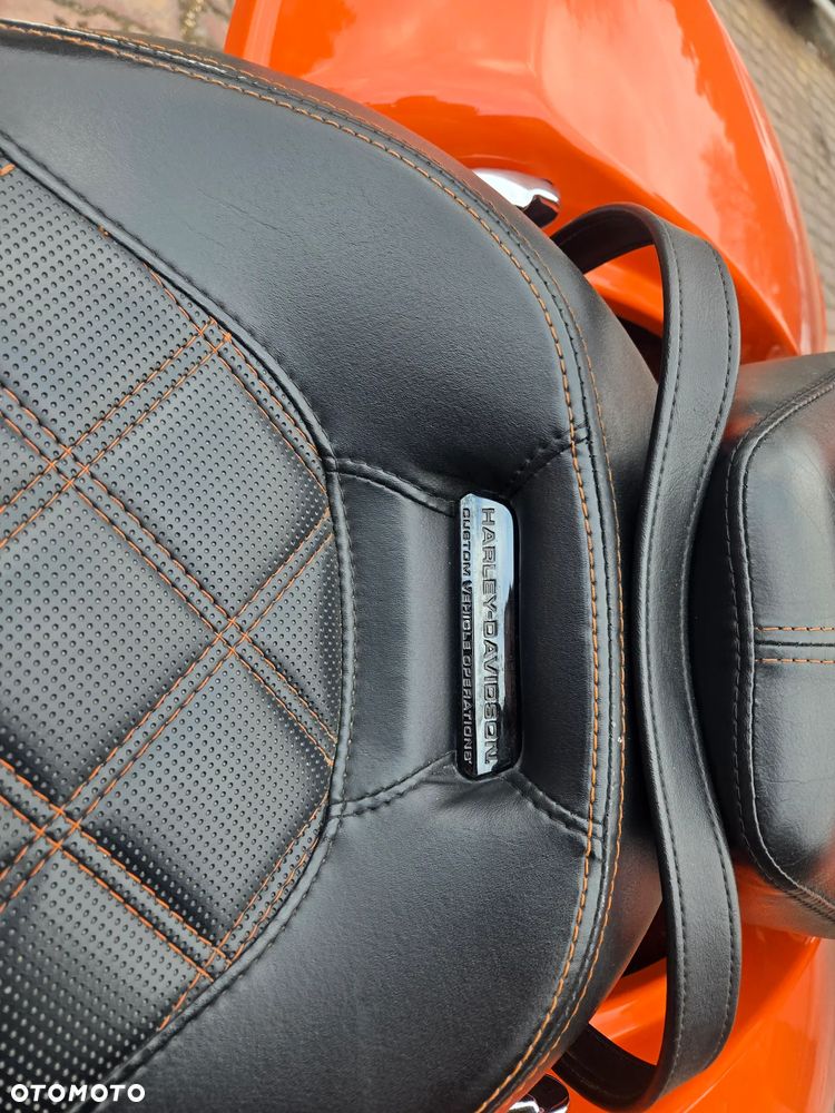 Harley-Davidson Touring Road Glide - 10