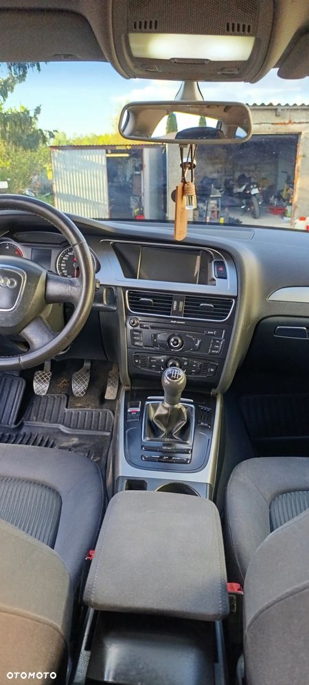 Audi A4 Avant 2.0 TDI - 17