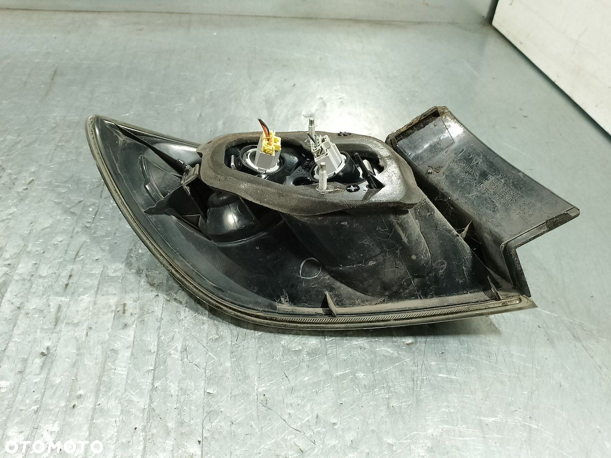 LAMPY TYŁ KOMPLET MAZDA 3 ( 99-09 ) 1.6 HDI HATCHBACK P6312 - 9