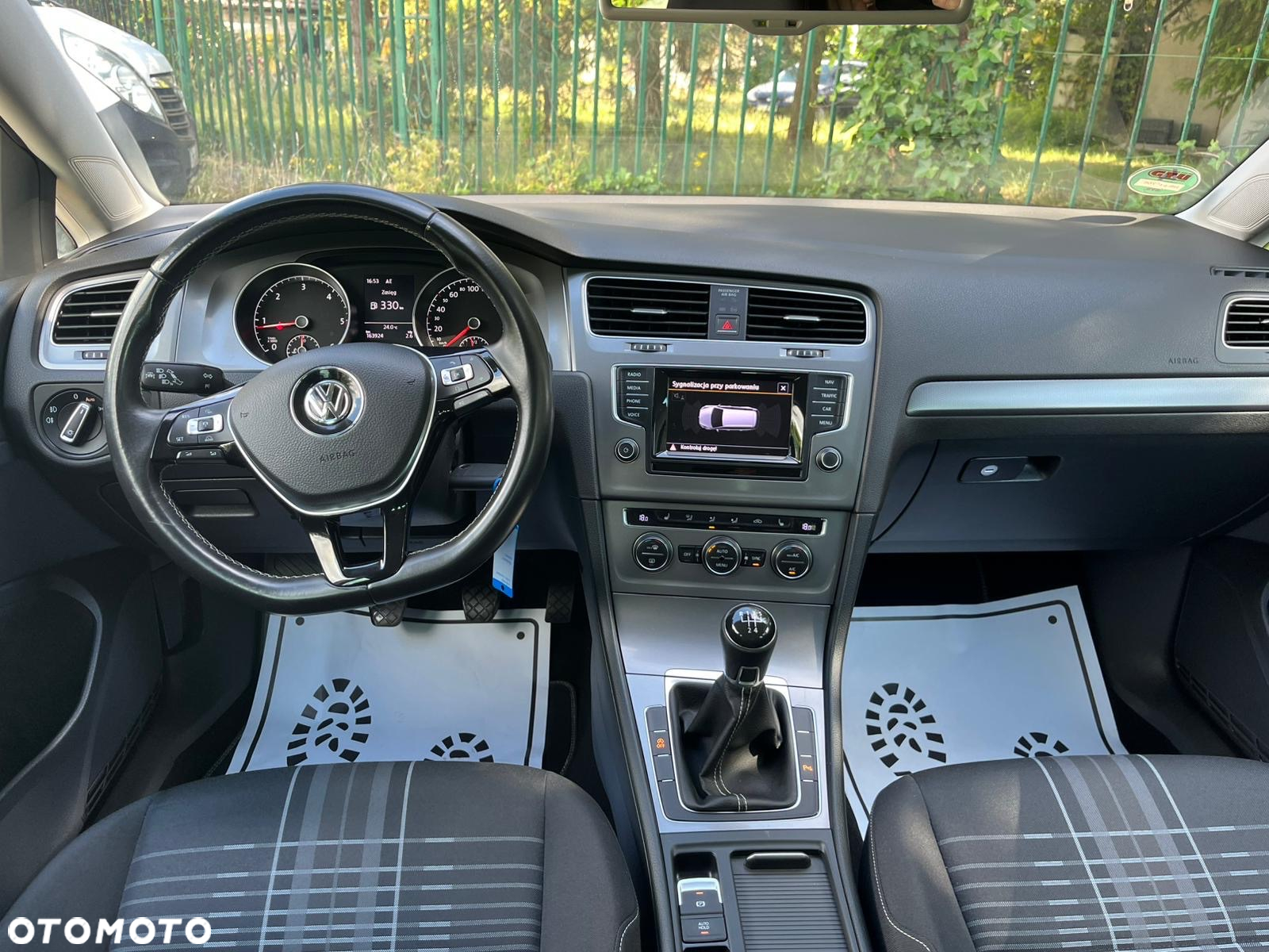 Volkswagen Golf 1.6 TDI BlueMotion Technology Lounge - 4