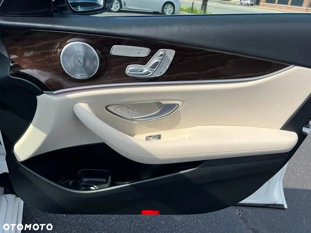 Mercedes-Benz Klasa E - 20