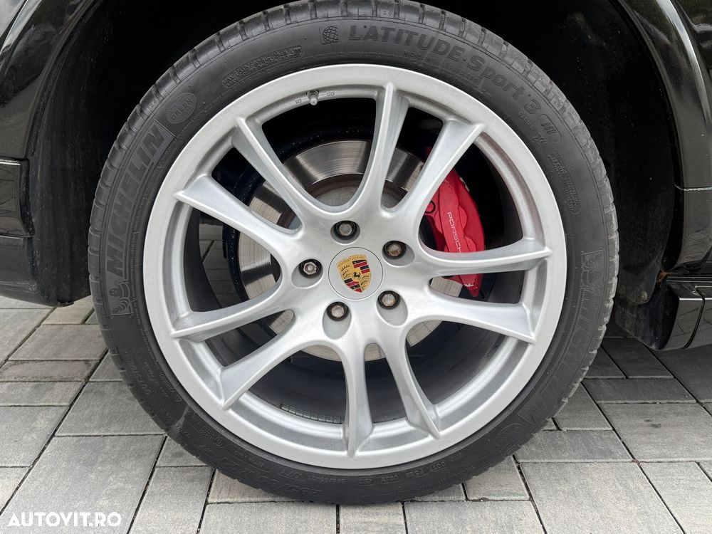 Porsche Cayenne Turbo Tip - 29