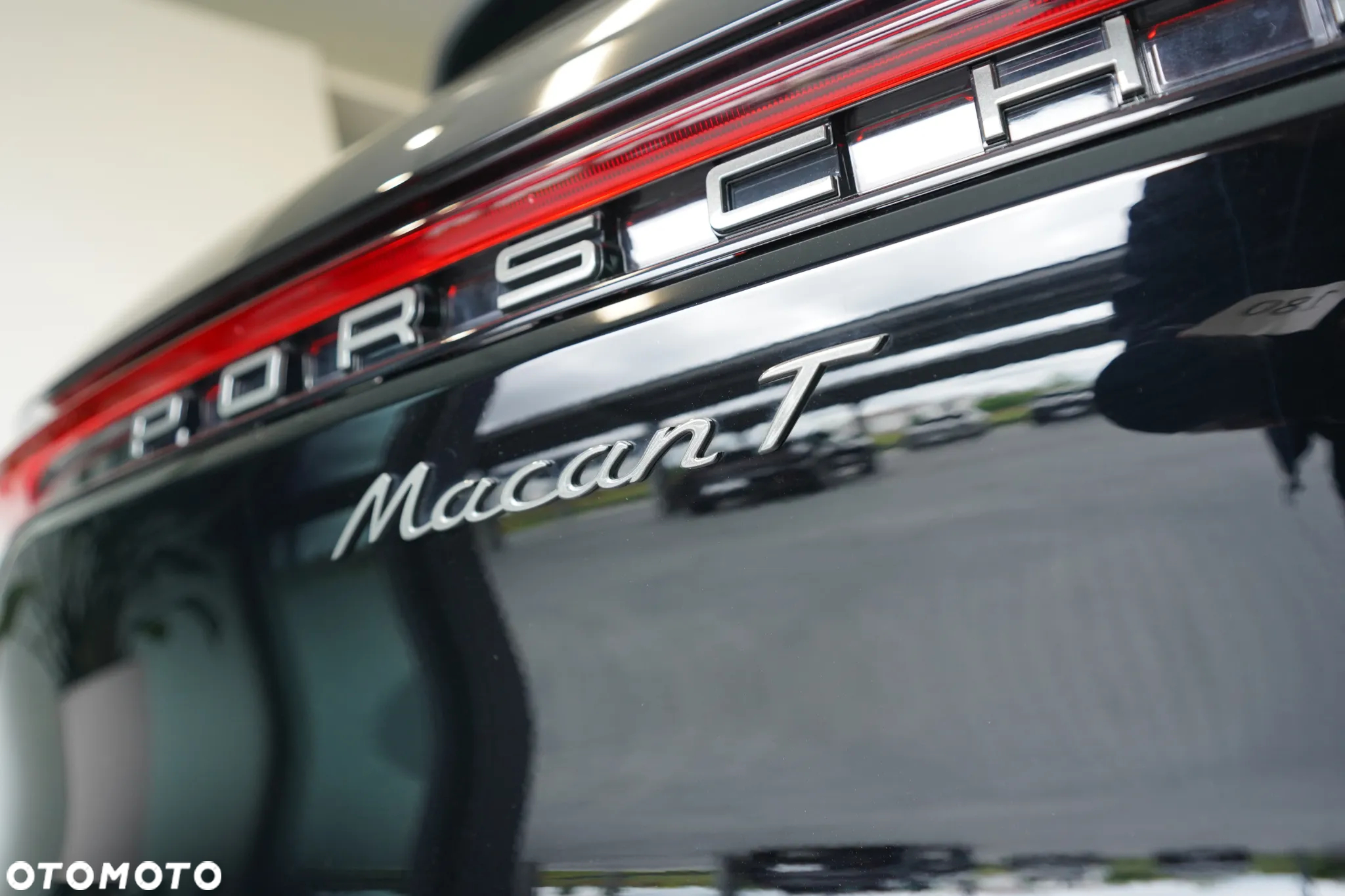 Porsche Macan T - 30