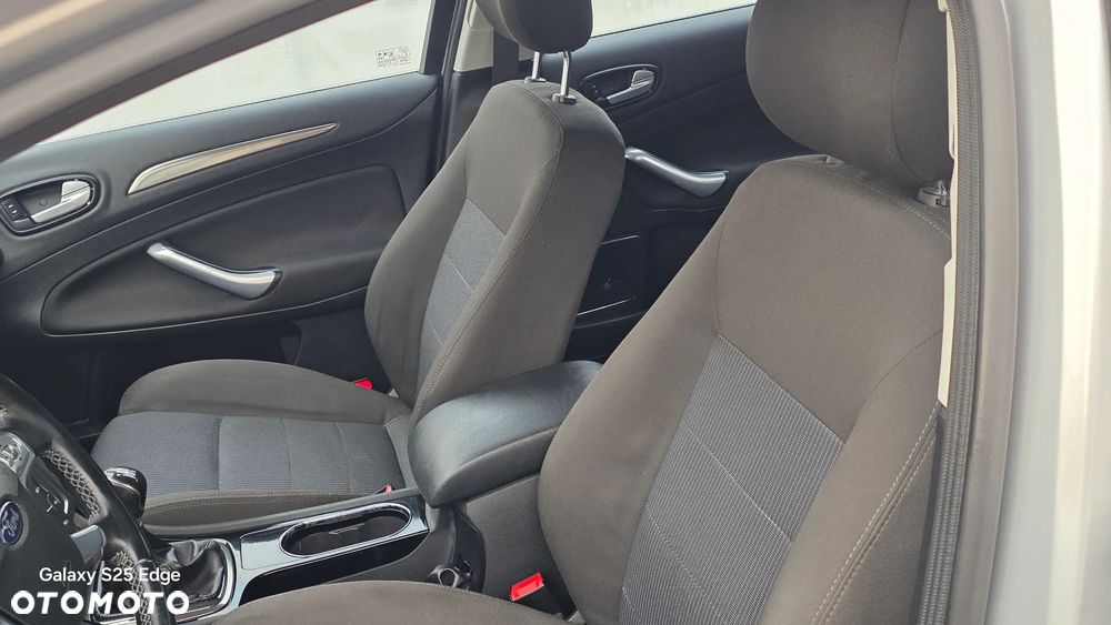 Ford Mondeo 2.0 FF Titanium - 16