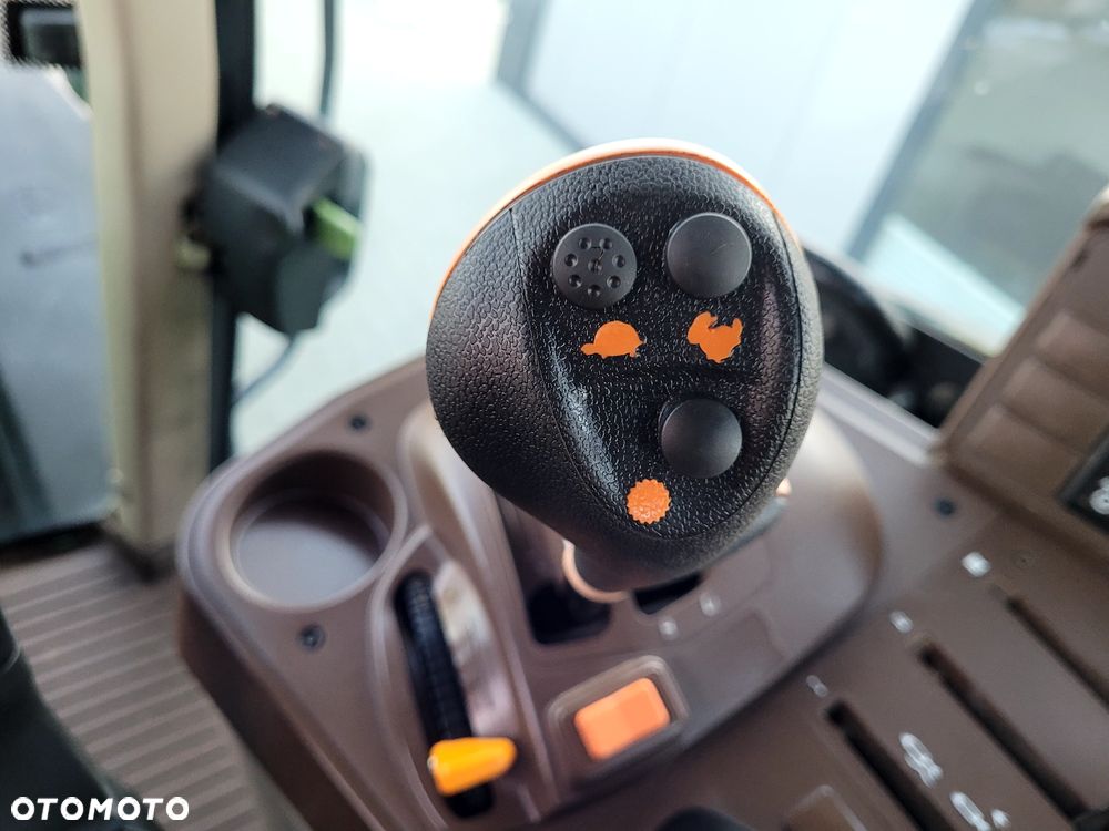 John Deere 6820 PREMIUM Powe rQuad Eco Plus - 17