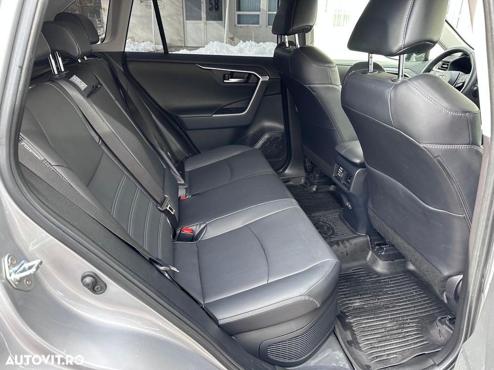 Toyota RAV4 - 9