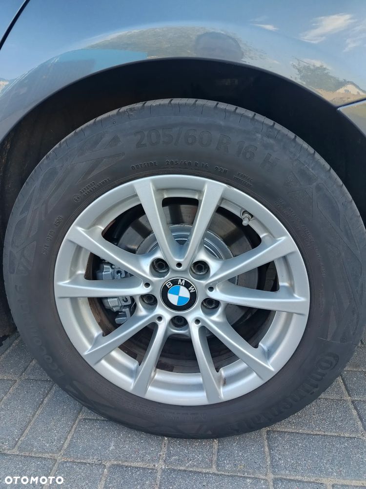BMW Seria 3 318d - 22