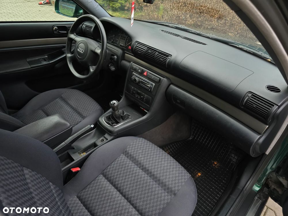 Audi A4 Limousine - 22