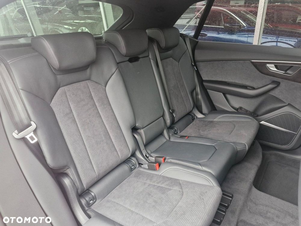 Audi Q8 - 13