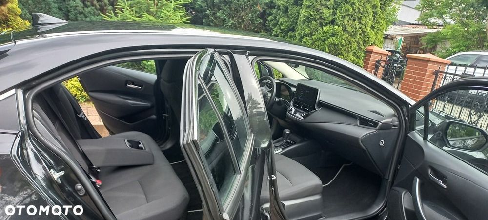 Toyota Corolla 1.8 Hybrid Comfort - 18