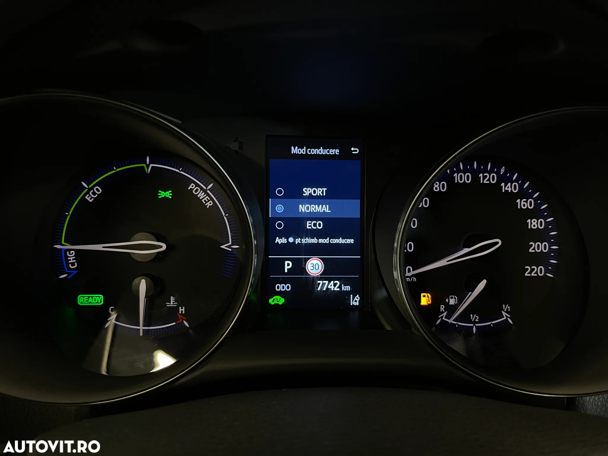 Toyota C-HR 2.0 HSD 184 CP 4x2 CVT Style - 24
