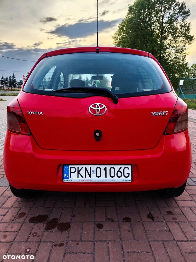 Toyota Yaris - 4