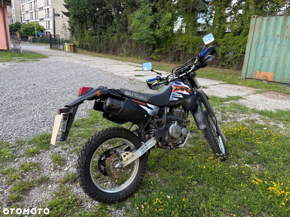 Suzuki DR - 3