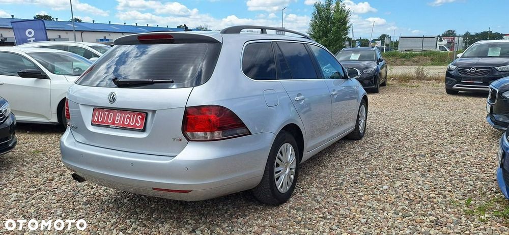 Volkswagen Golf - 8