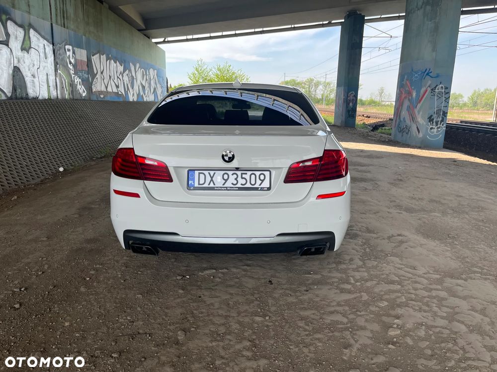 BMW Seria 5 550i xDrive Luxury Line - 13