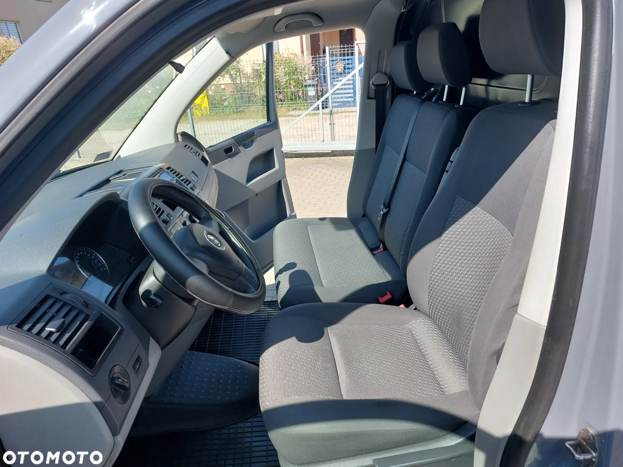 Volkswagen Transporter T5 TDI L2H1 - 13