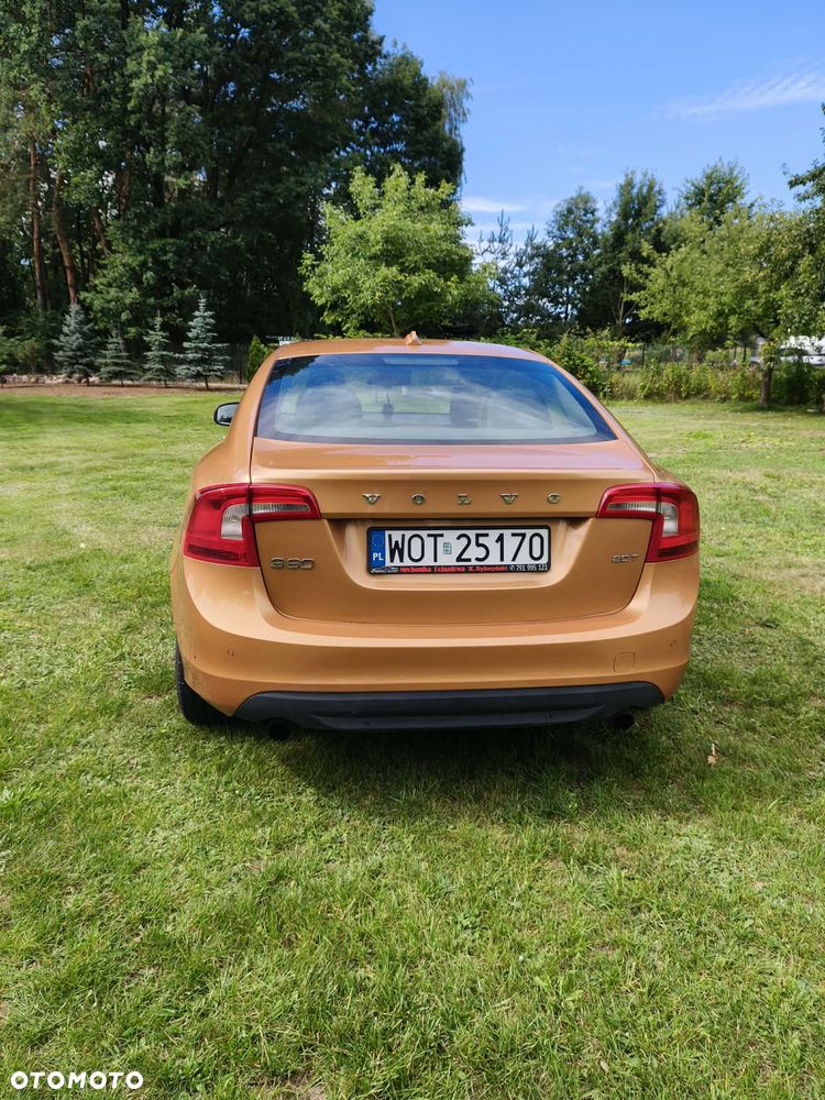 Volvo S60 - 4