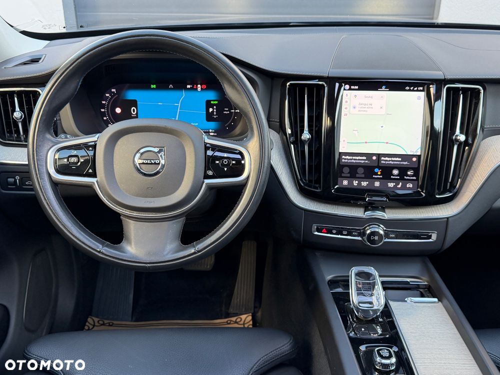 Volvo XC 60 T6 Plug-In Hybrid AWD Inscription - 10