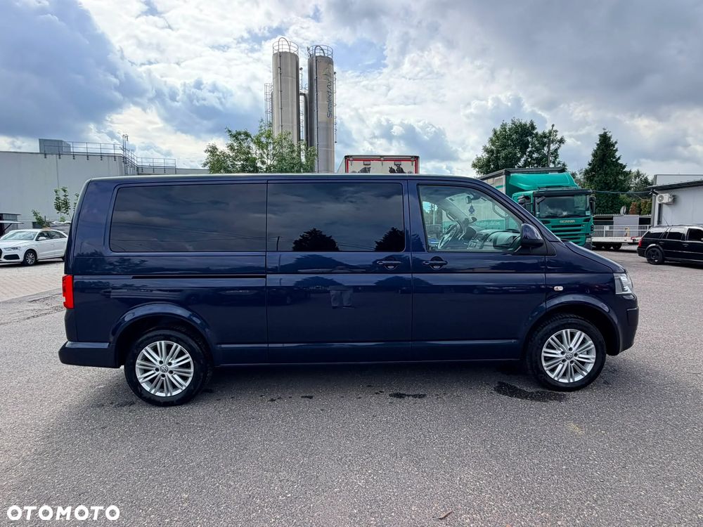 Volkswagen Multivan - 2