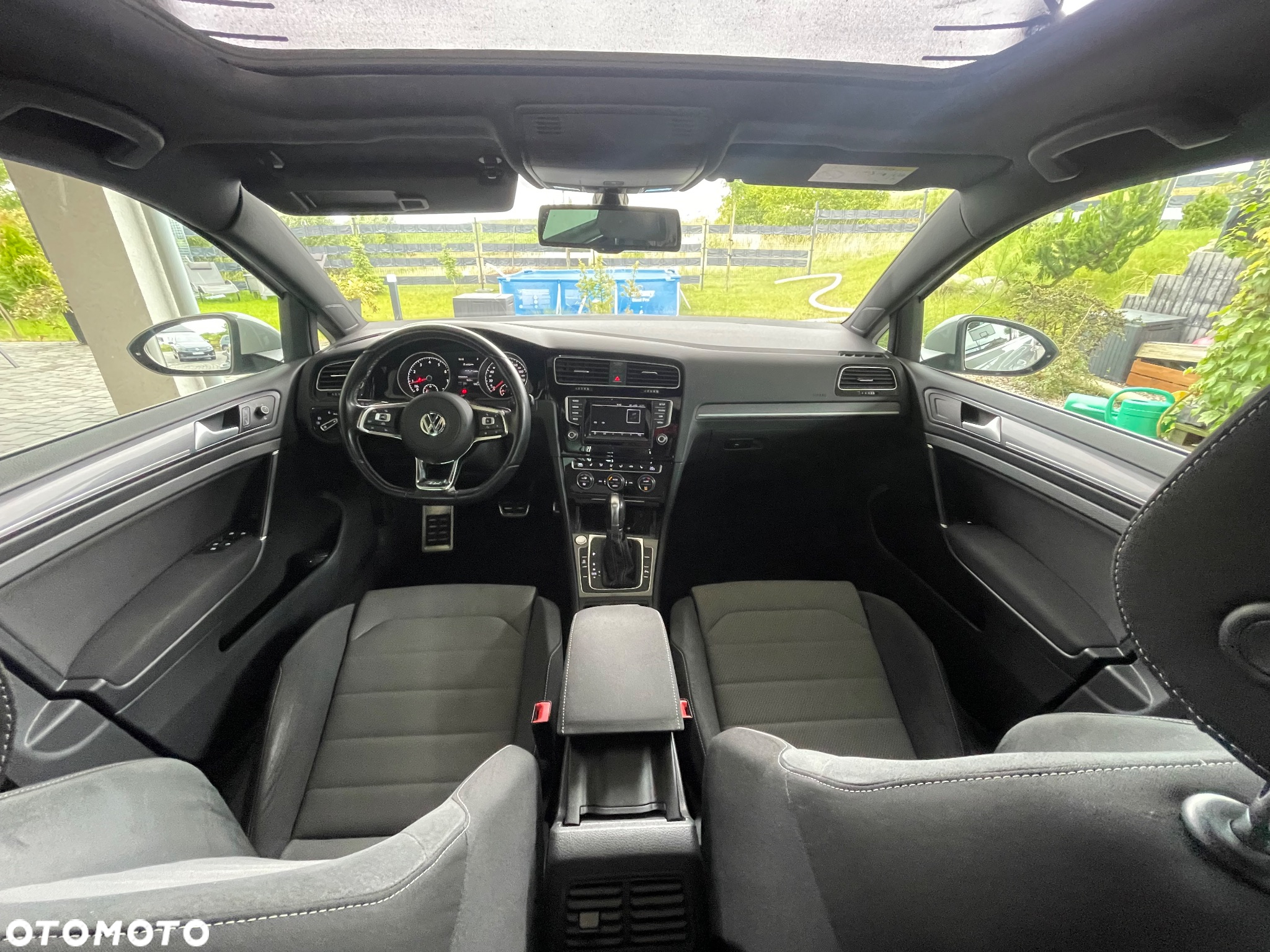Volkswagen Golf - 16