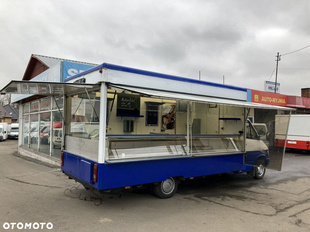 Mercedes-Benz Sprinter - 24