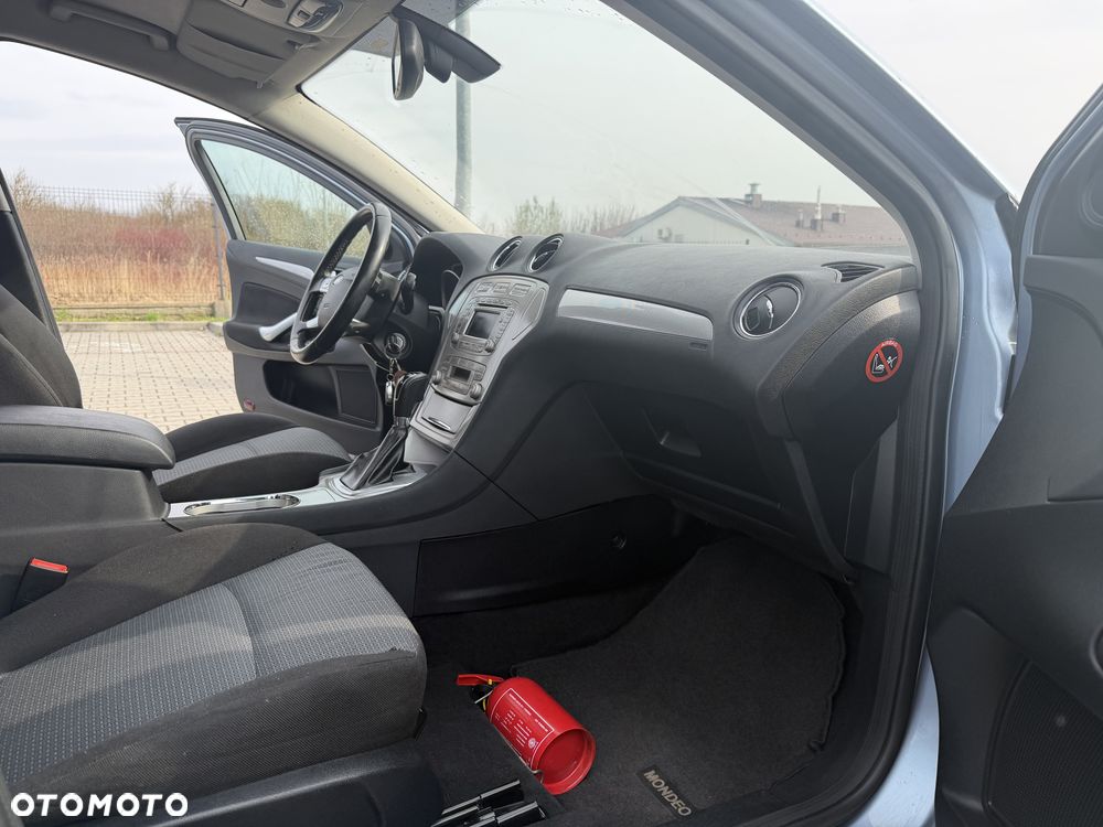 Ford Mondeo - 23