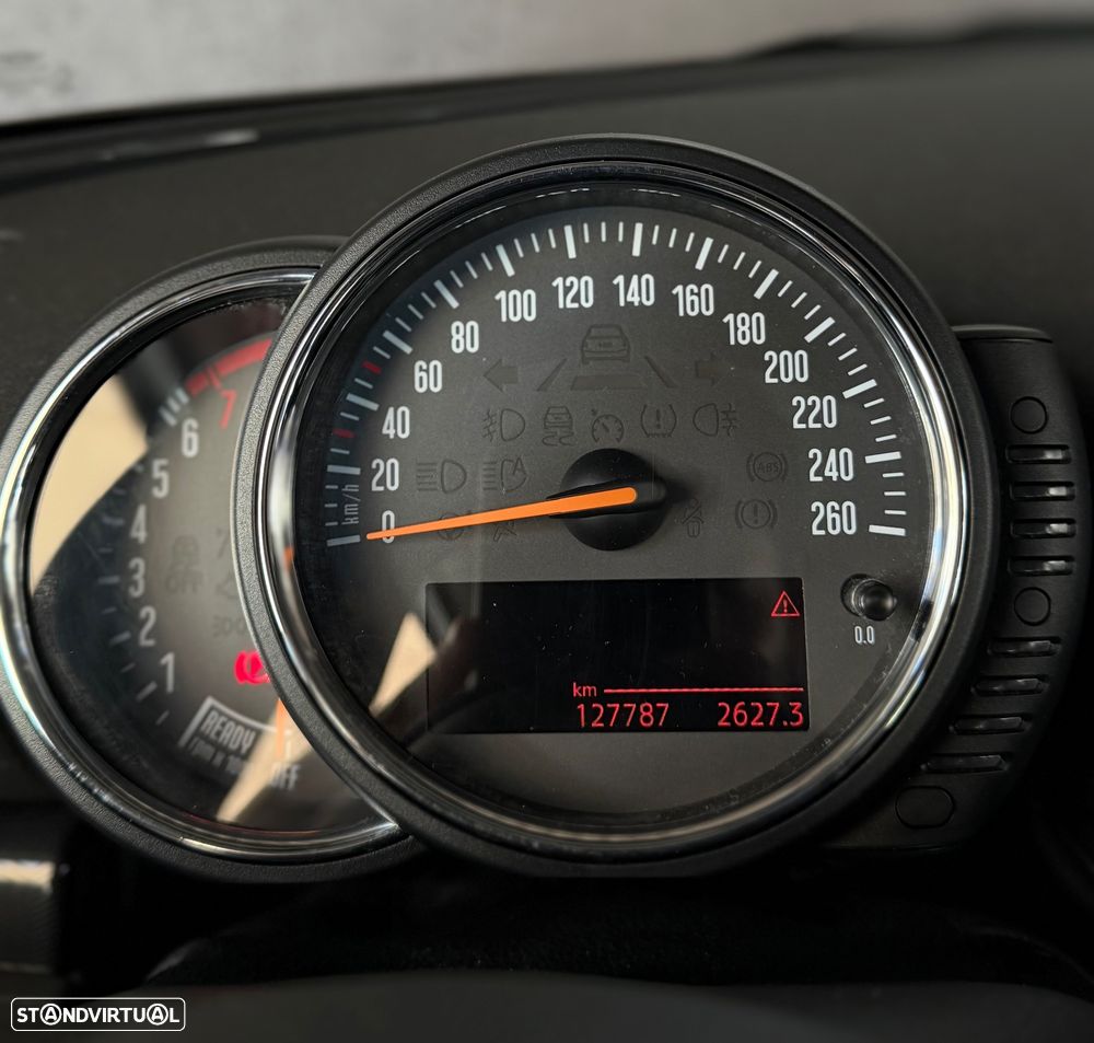 MINI Clubman Cooper Essential - 15