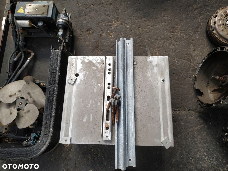 AGREGAT CHŁODNICZY CARRIER ZEPHYR 30S 12V 230V - 6