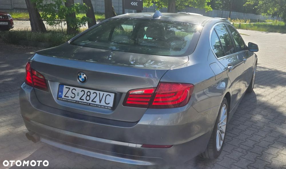 BMW Seria 5 520d - 14