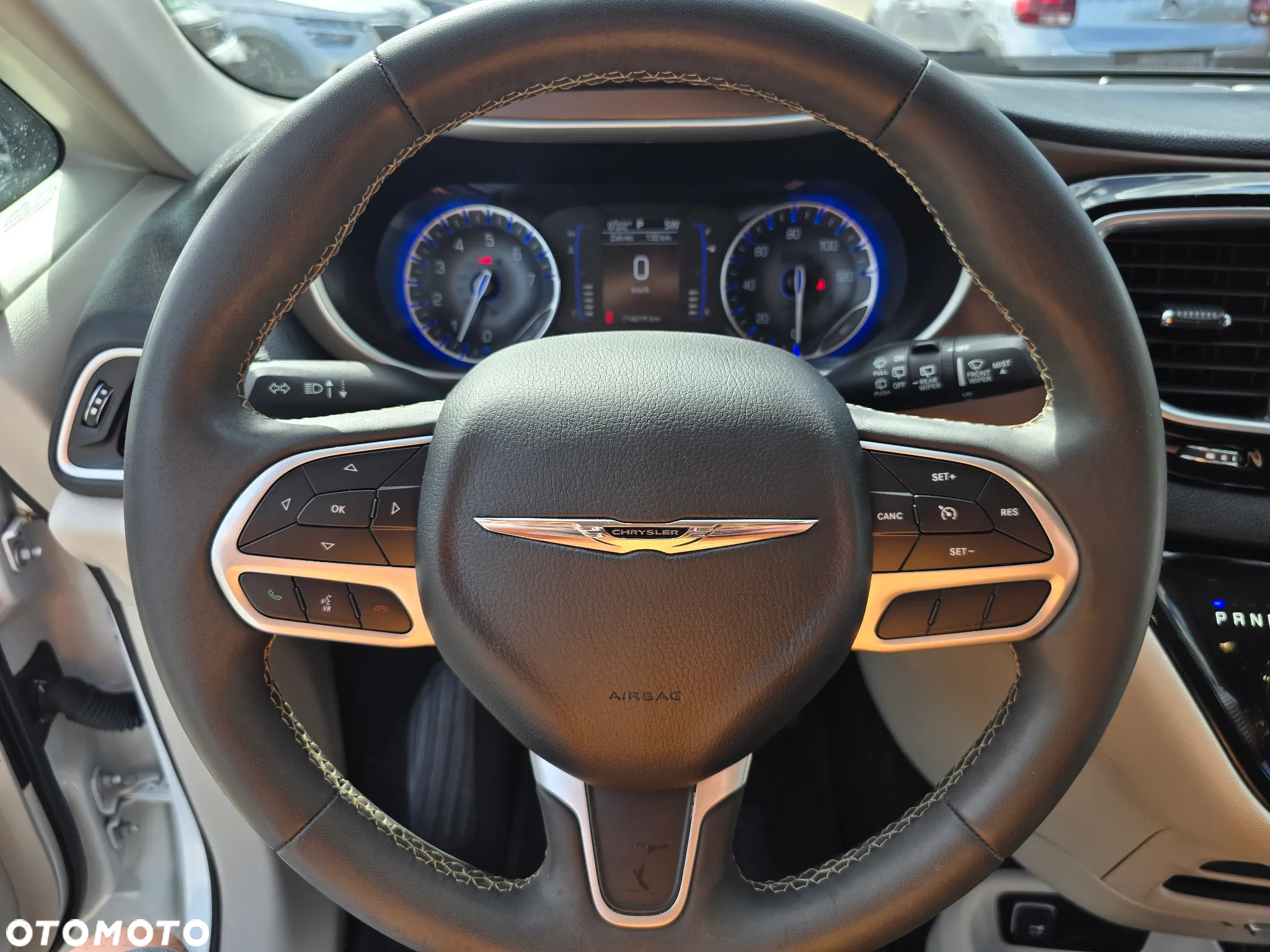 Chrysler Pacifica - 29