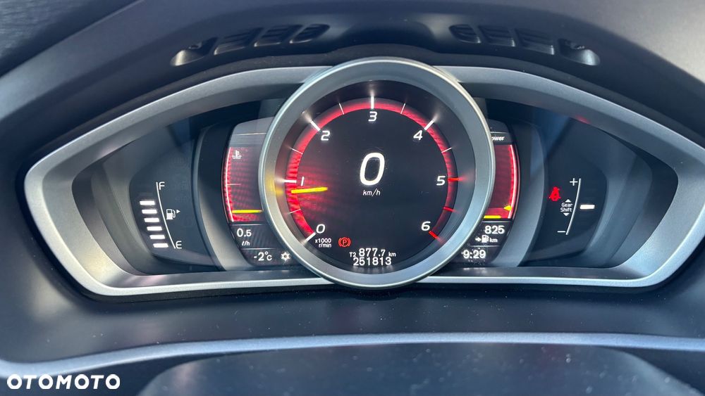 Volvo V40 D2 Inscription - 27