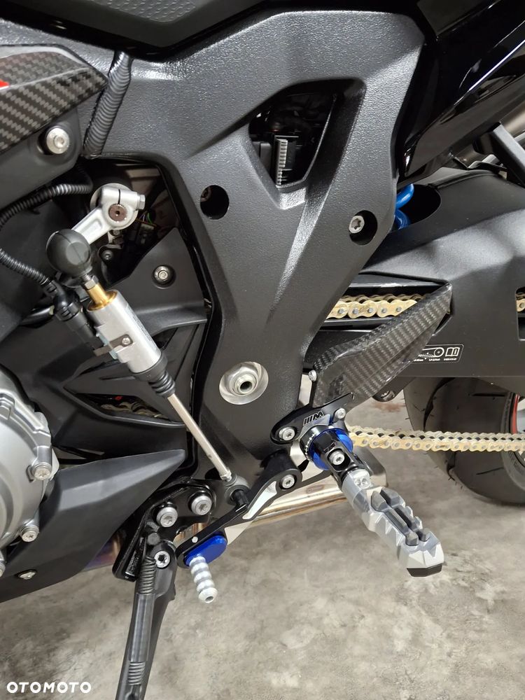 BMW XR - 13