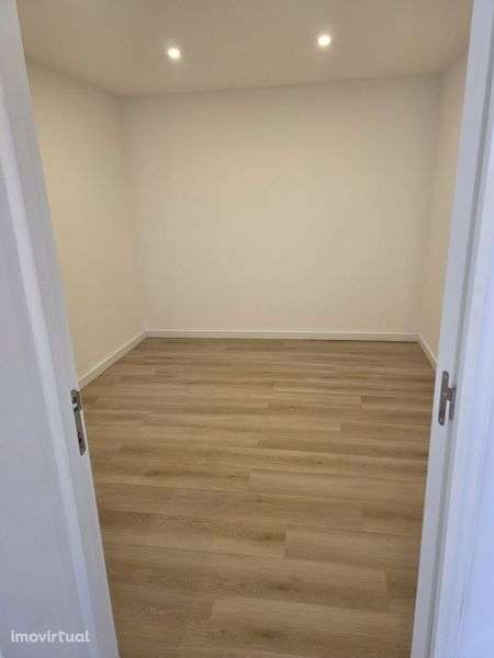 Casa T2  em Aguas Santas - Grande imagem: 4/8