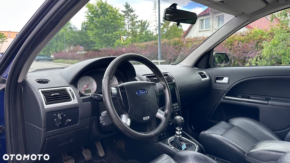 Ford Mondeo V6 ST 220 - 13
