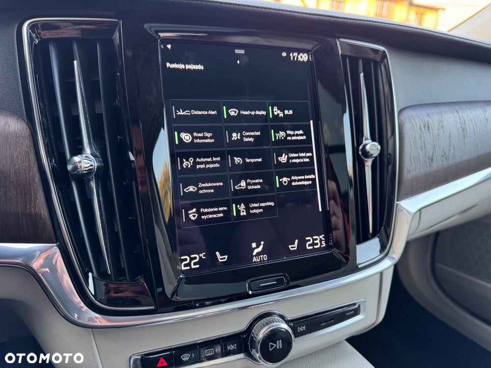 Volvo V90 T8 Twin Engine AWD Geartronic Inscription - 32
