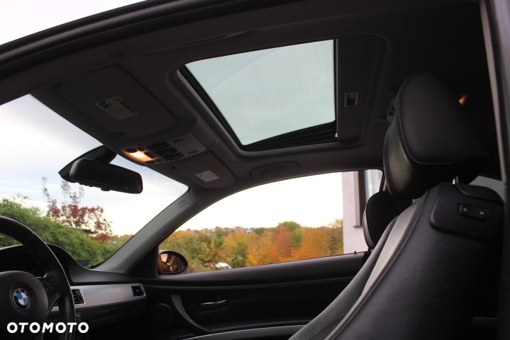 BMW Seria 3 330 Ci Edition Sport - 16