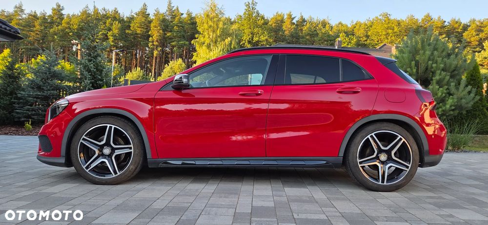 Mercedes-Benz GLA 250 4-Matic - 13