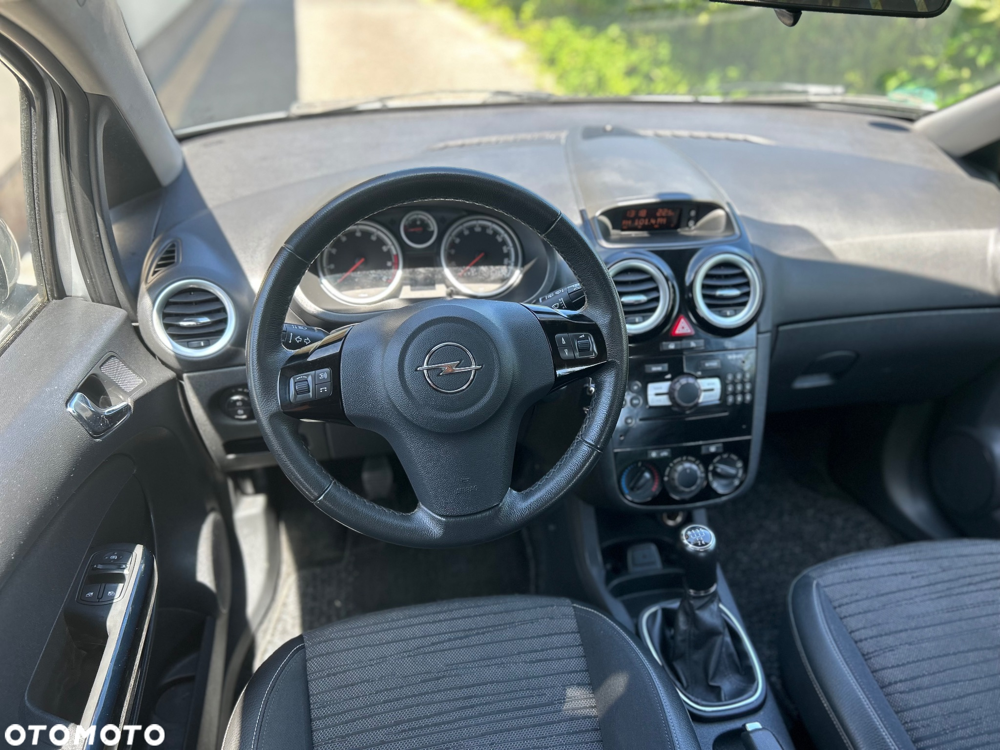 Opel Corsa 1.2 16V Color Edition - 29