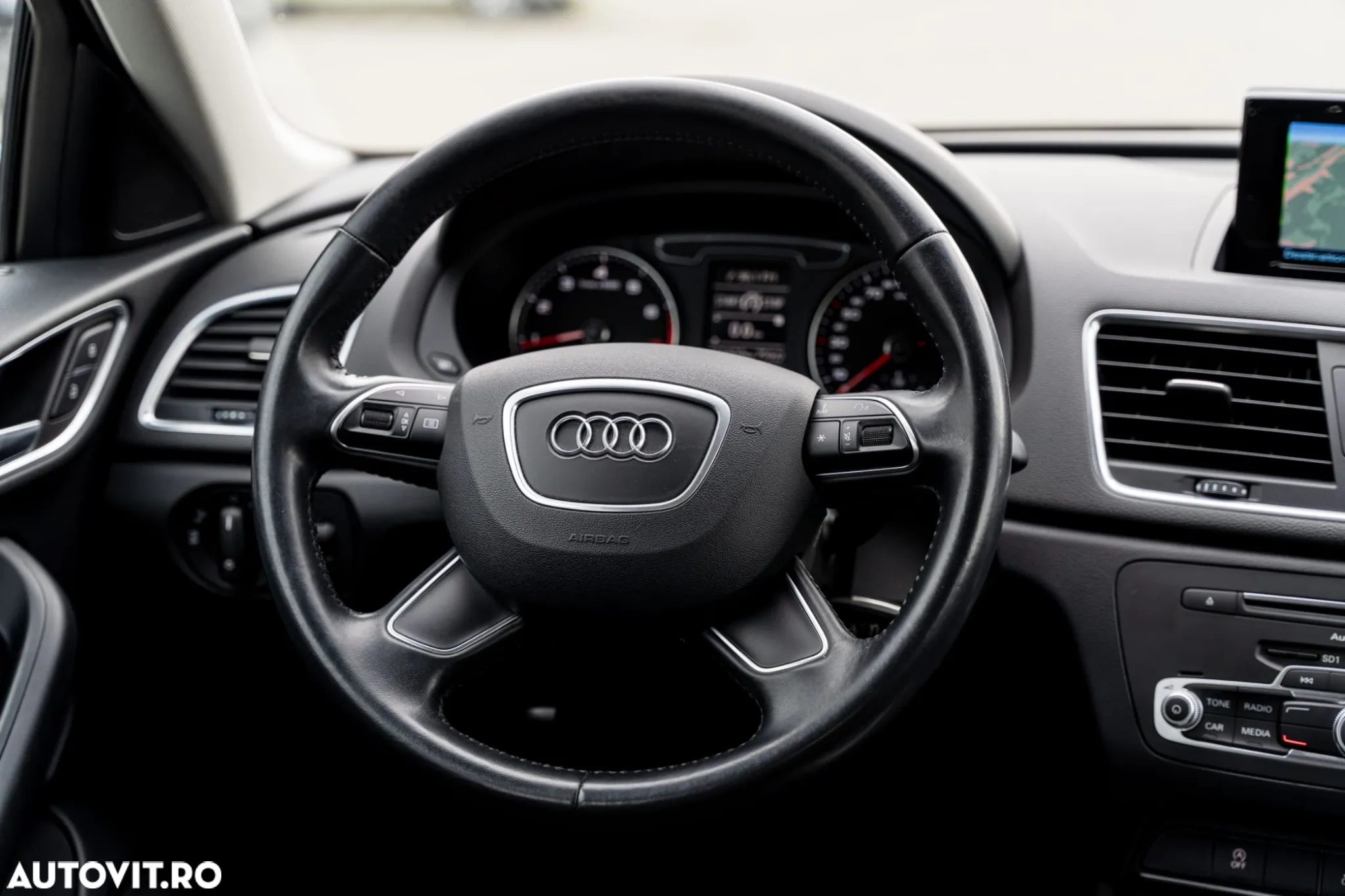Audi Q3 1.4 TFSI Stronic Design - 18