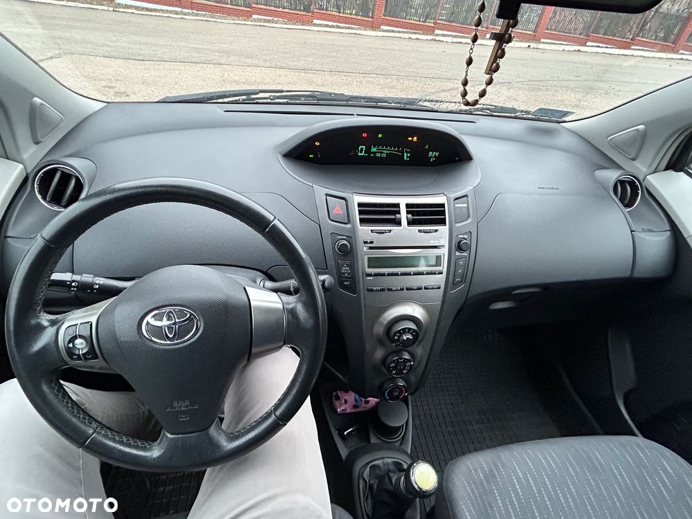 Toyota Yaris 1.33 Sol - 9